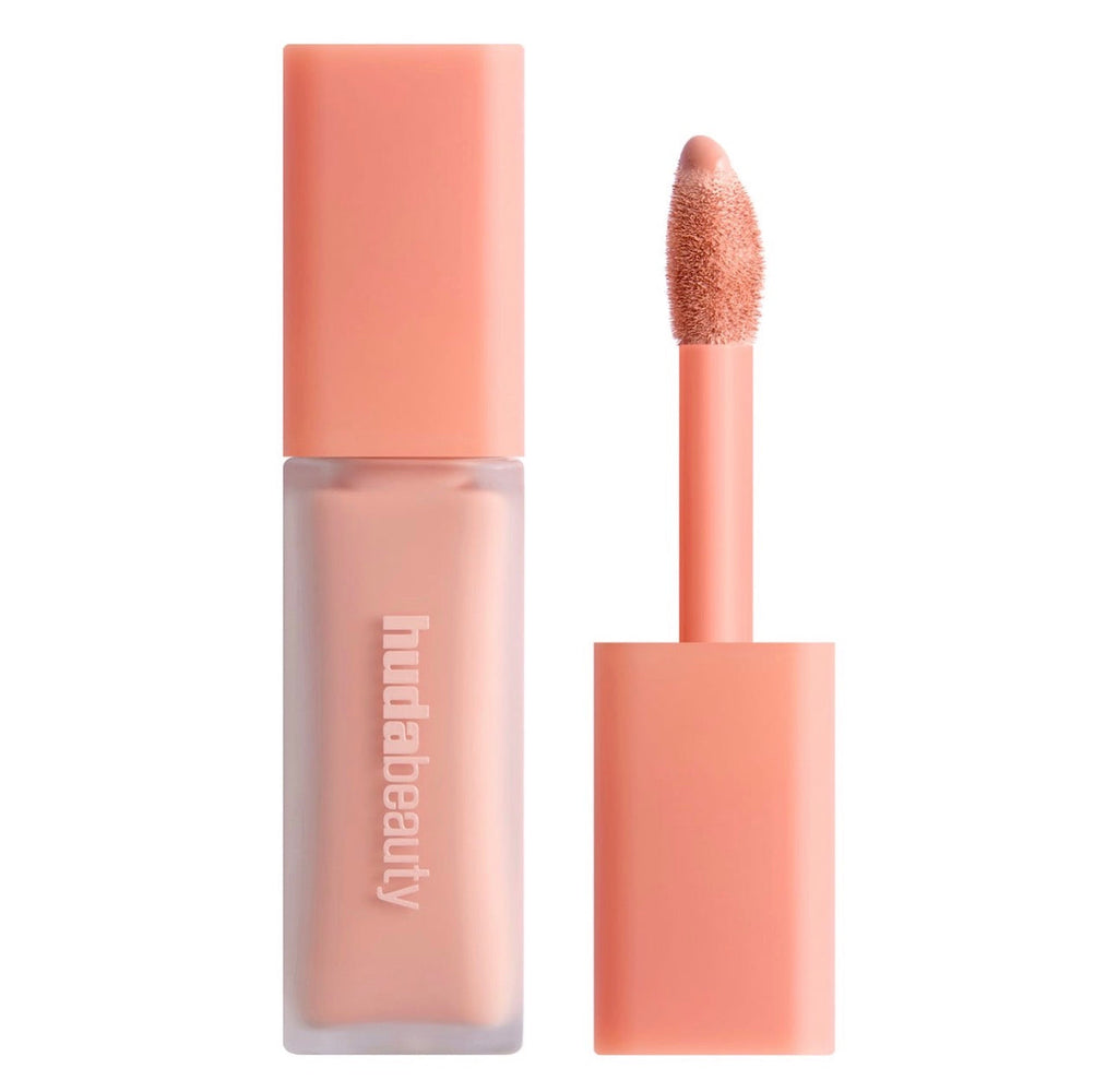 HUDA BEAUTY