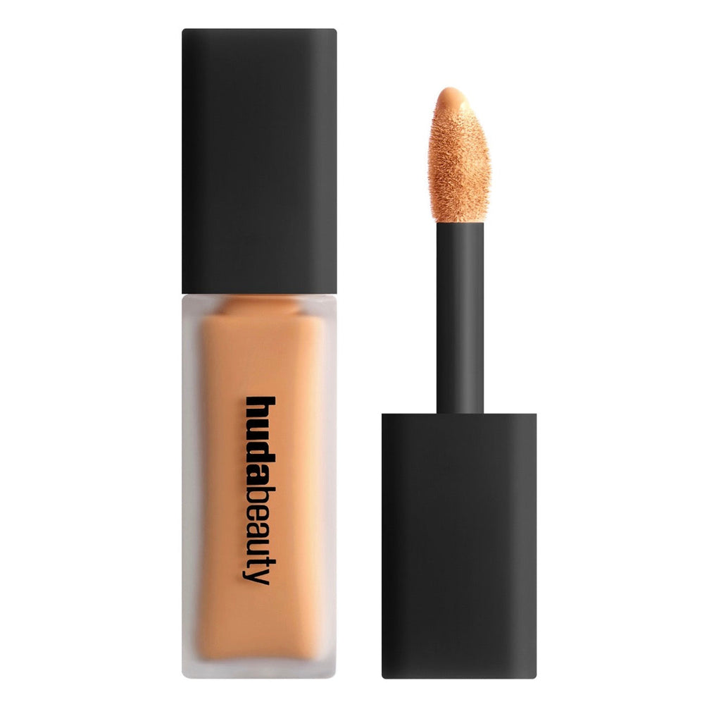 HUDA BEAUTY