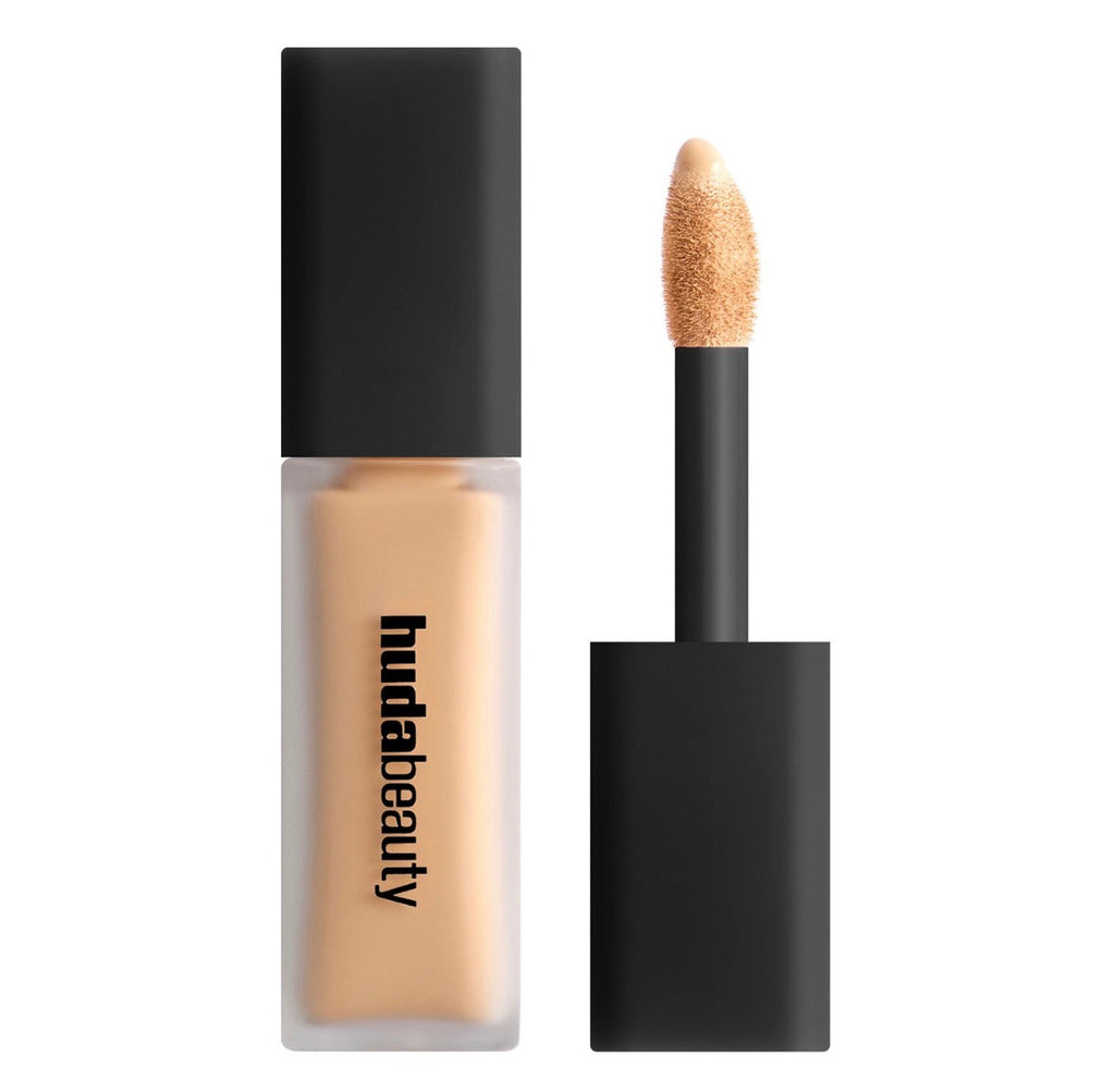 HUDA BEAUTY